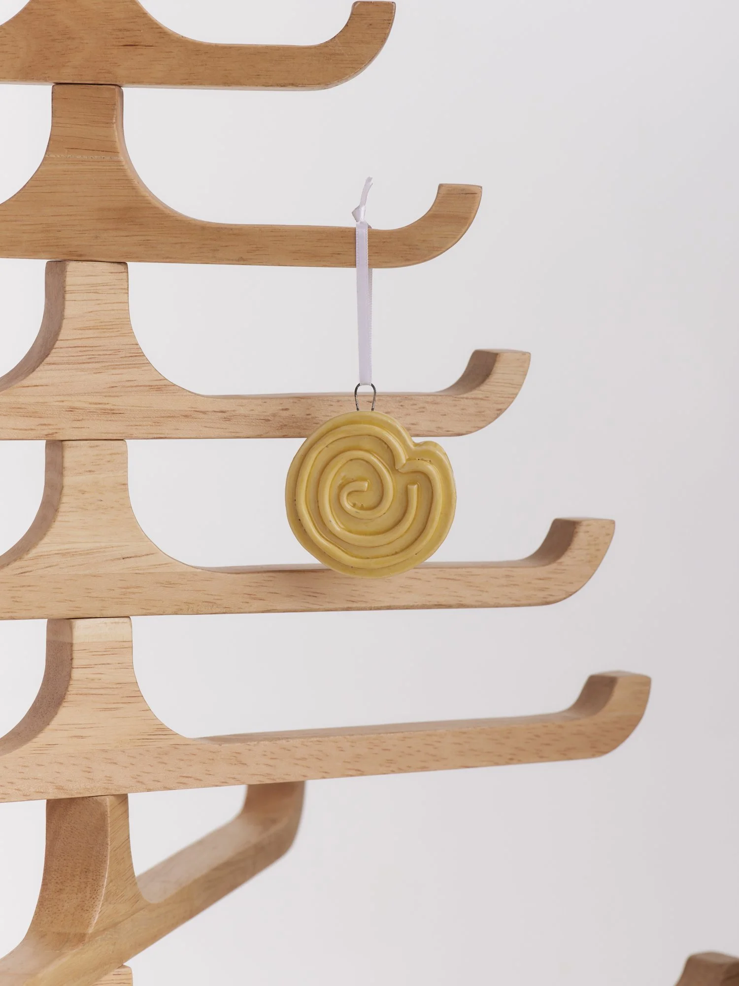 cinnamon roll_20251216_boda_clay_e-comm_0226.jpg