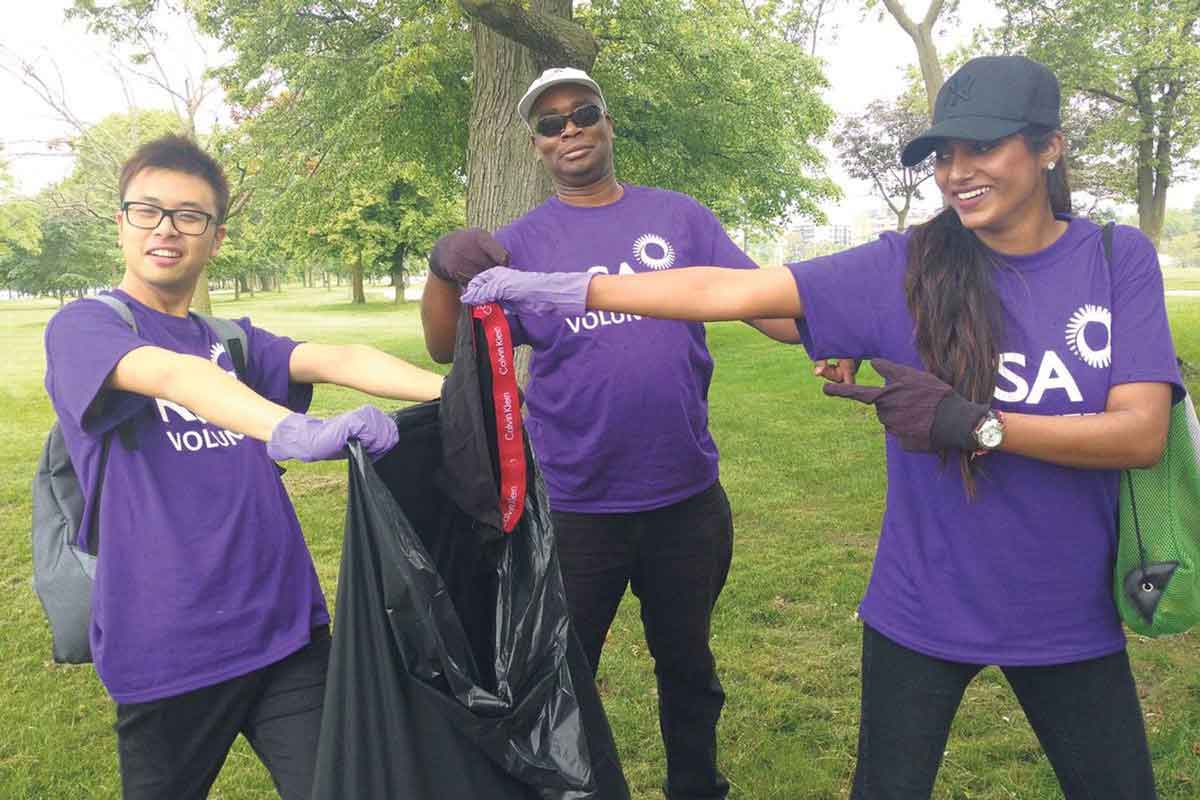 This June, RSA Canada employees were enthusiastic participants of the Great Canadian Shoreline Cleanup campaign, a partnership with the Vancouver Aquarium and WWF-Canada. SUPPLIED