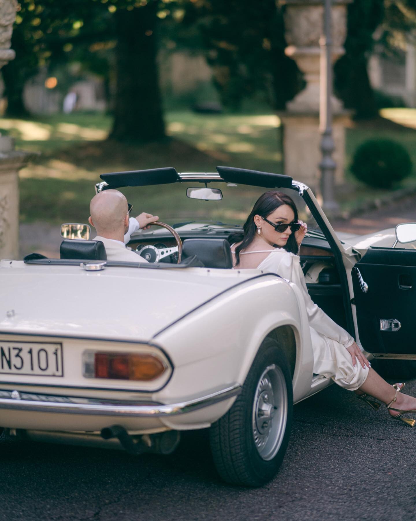 These guys...
⠀⠀⠀⠀⠀⠀⠀⠀⠀
E+A, just married and absolutely nailing the couple's portraits, both on the evening before their wedding when we cruised around Lake Garda at sunset, and on the day itself.
⠀⠀⠀⠀⠀⠀⠀⠀⠀
​​​​​​Shot on #leicasl2s @leicauk @leica_c