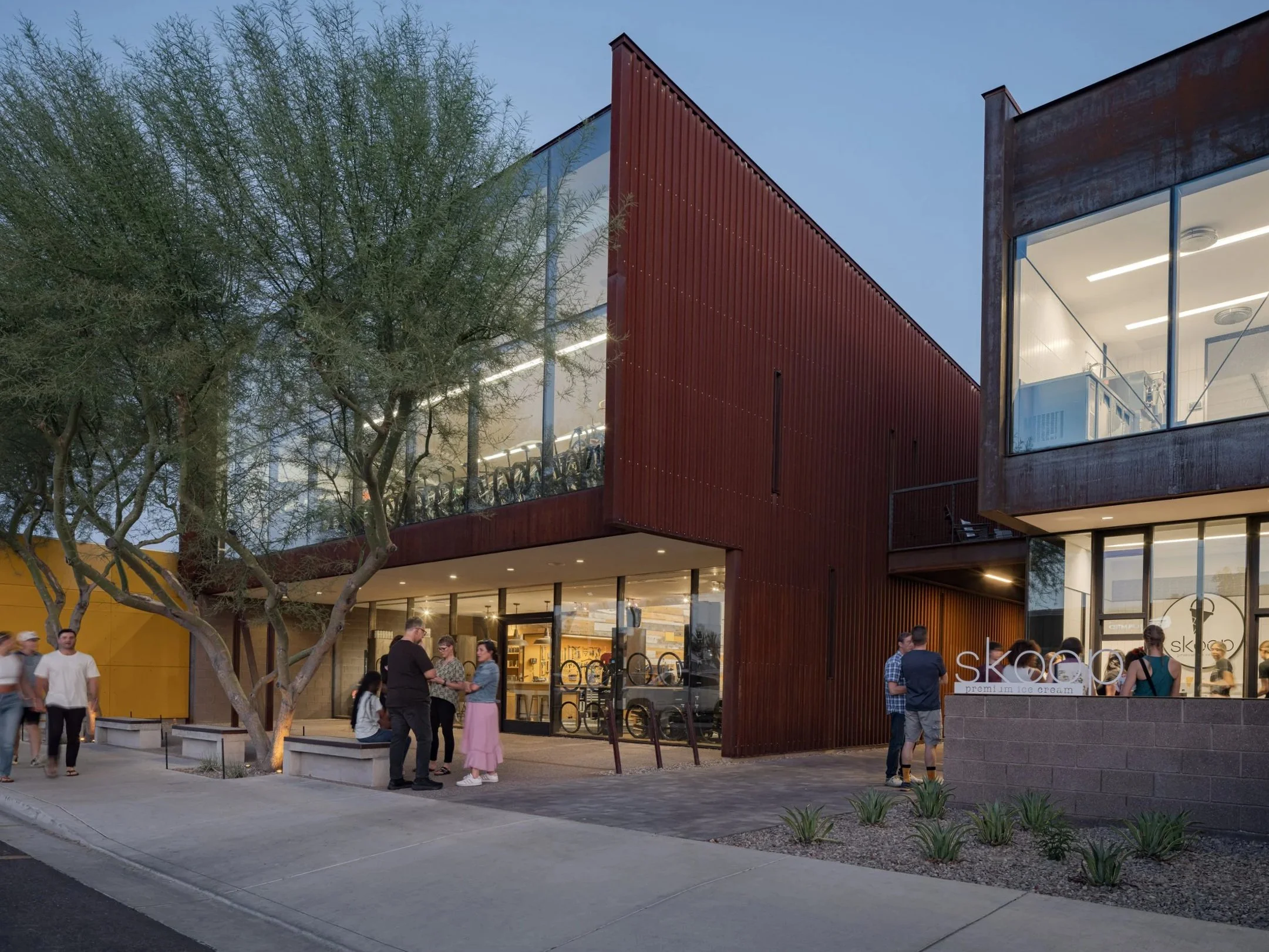 JR30 debartolo CZ Phx - Skoop 6741.jpg