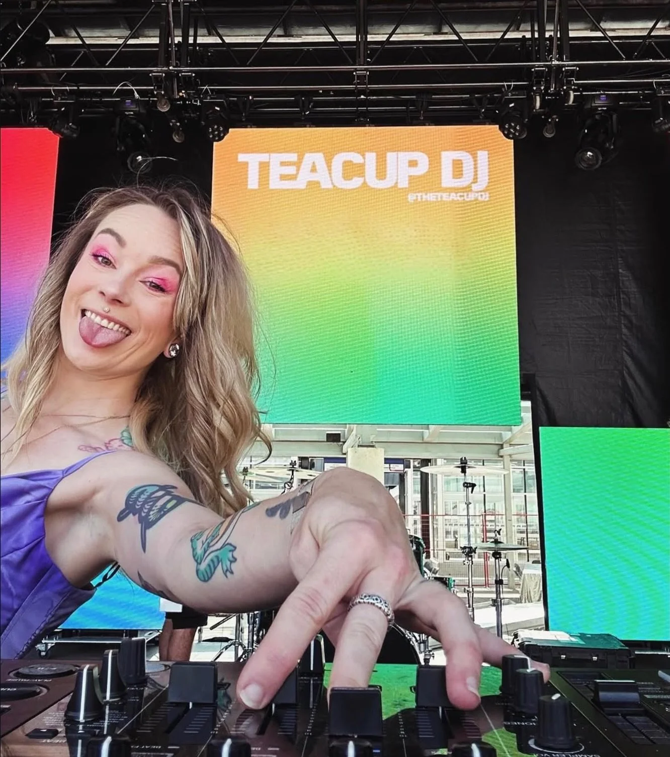 I&rsquo;m everywhere this summer!  While my undying love for weddings is keeping my weekends full from May &lsquo;til October I&rsquo;ll still be peppering in different sets all over the place and I can&rsquo;t wait to see all of your sunny shining f