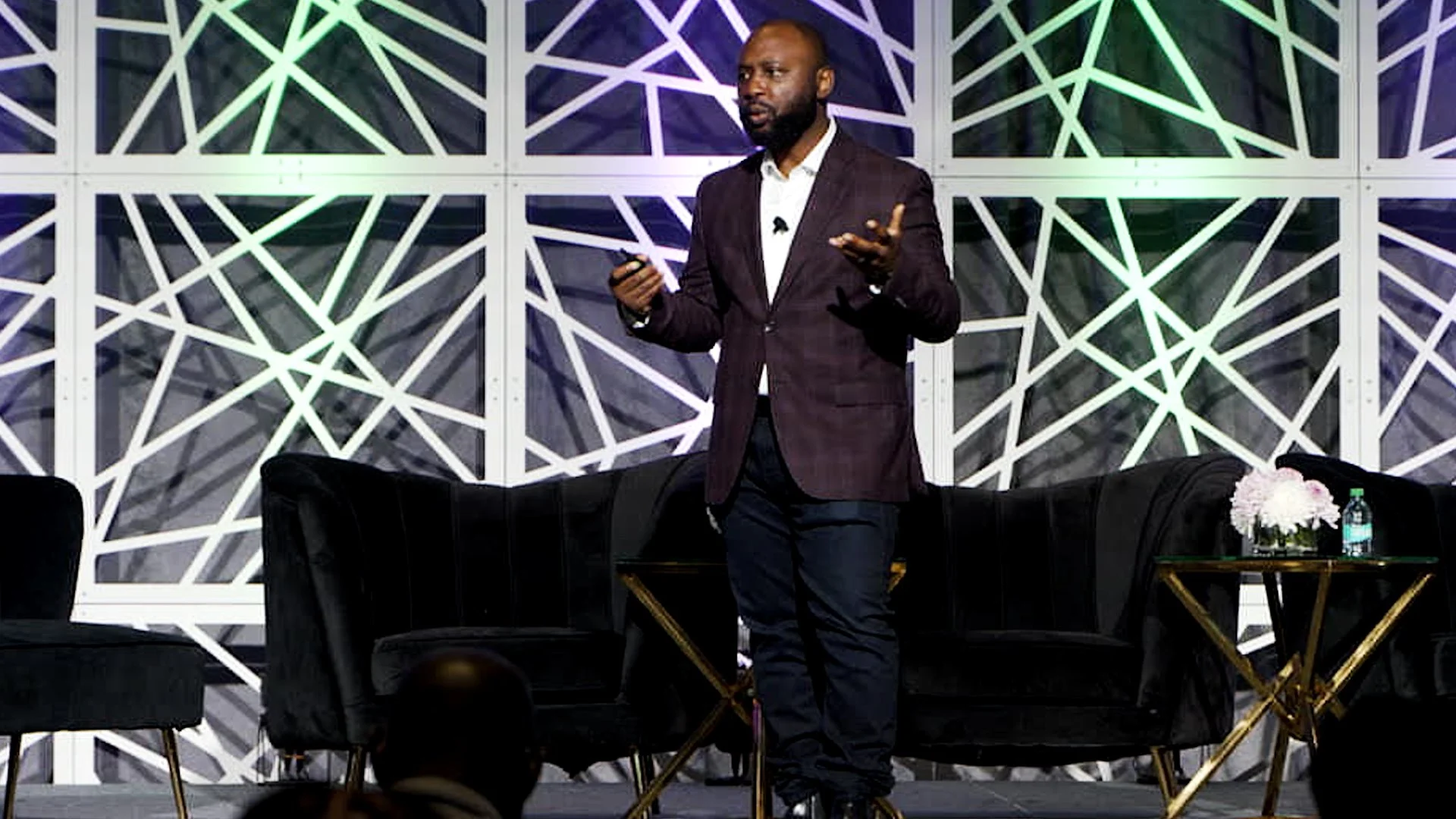 The Executive Forum(nick).00_00_14_18.Still008.jpg