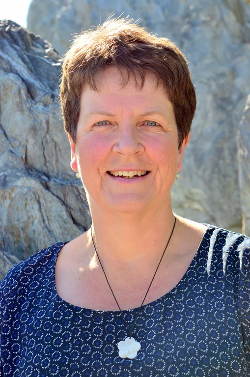 Louise Kirkwood Student Accounts & Services louisek@remarkables.school.nz