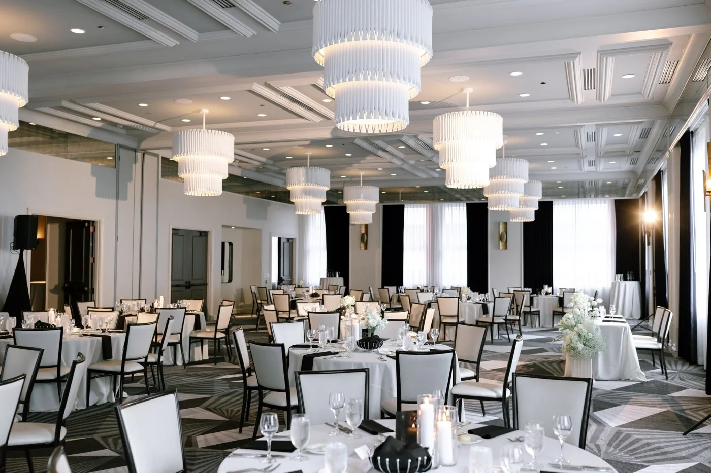 Downtown Chicago wedding at the Kimpton Gray Hotel