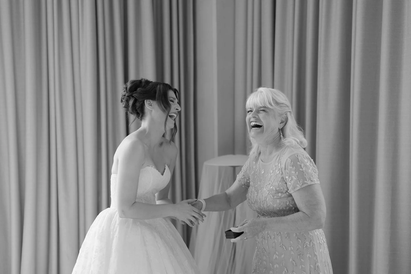 Arielle Gallione - Chicago Wedding Photographer