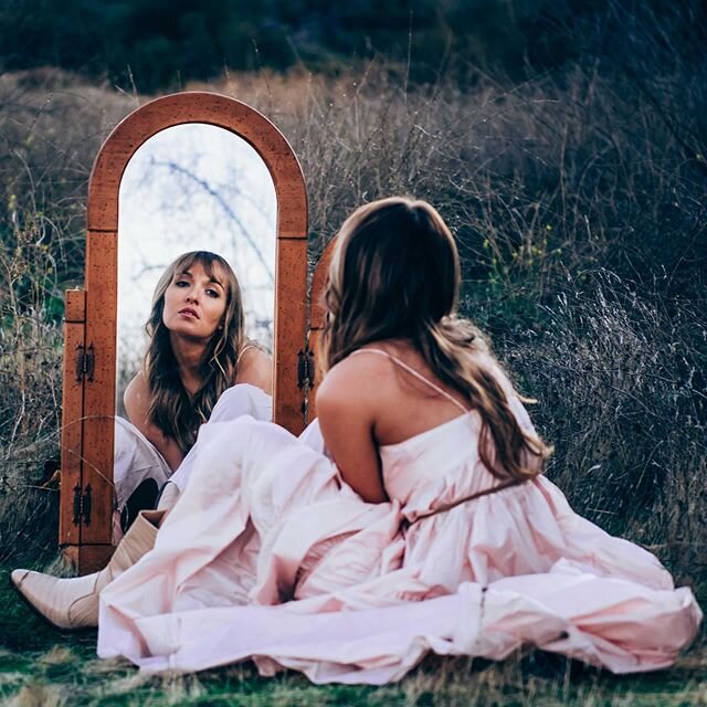 &ldquo;Mirror, mirror in the field... what&rsquo;s your favorite scene in the music video?&rdquo; Link in bio. 📸: @mathewtucciarone