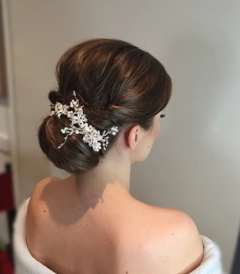 Modern bridal chignon By Rella 