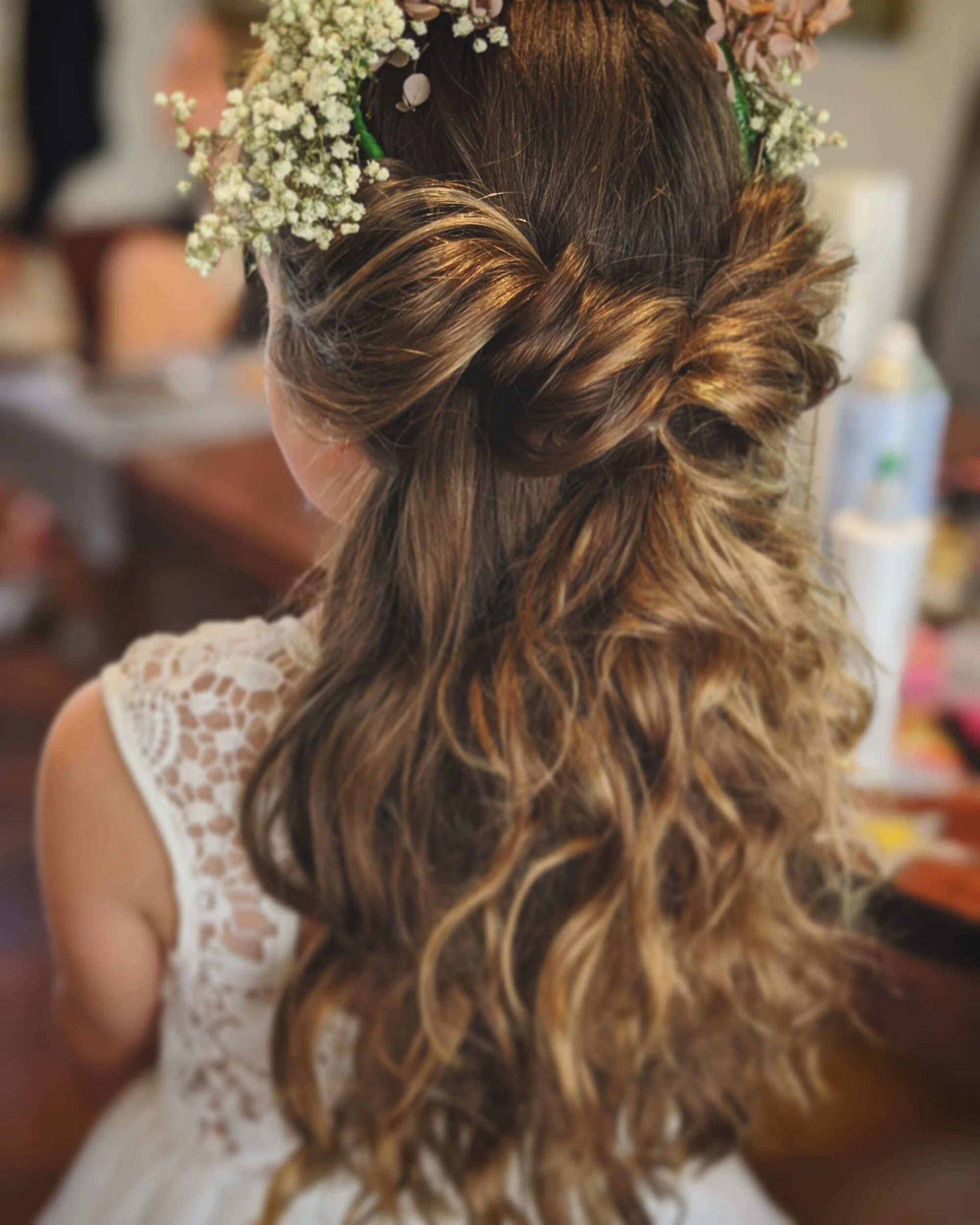 Stunning flower girl hairstyle, fit for a princess 