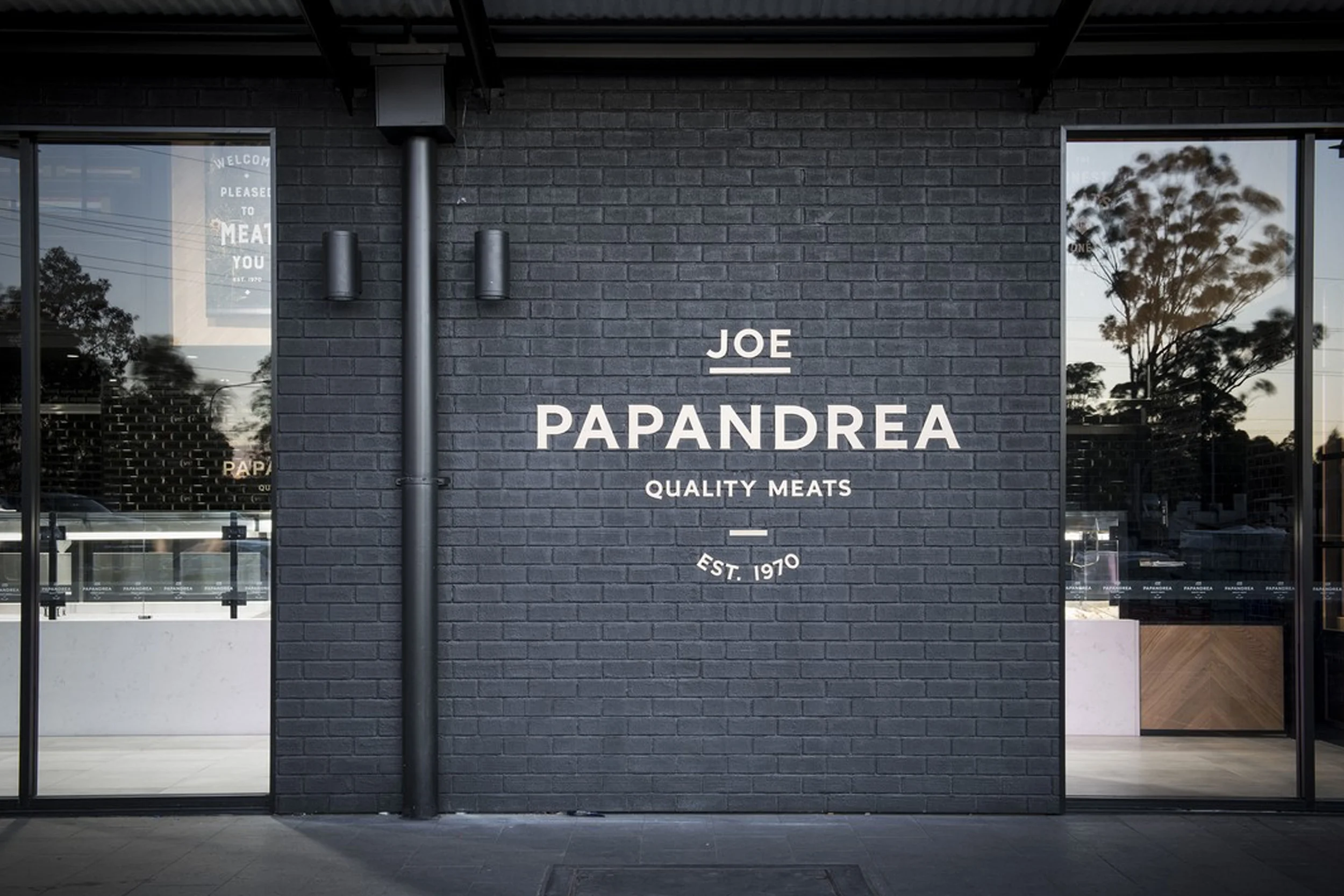 JuicyDesign-Projecthero-2500x1666-InteriorBranding-JoePapandrea-05.jpg