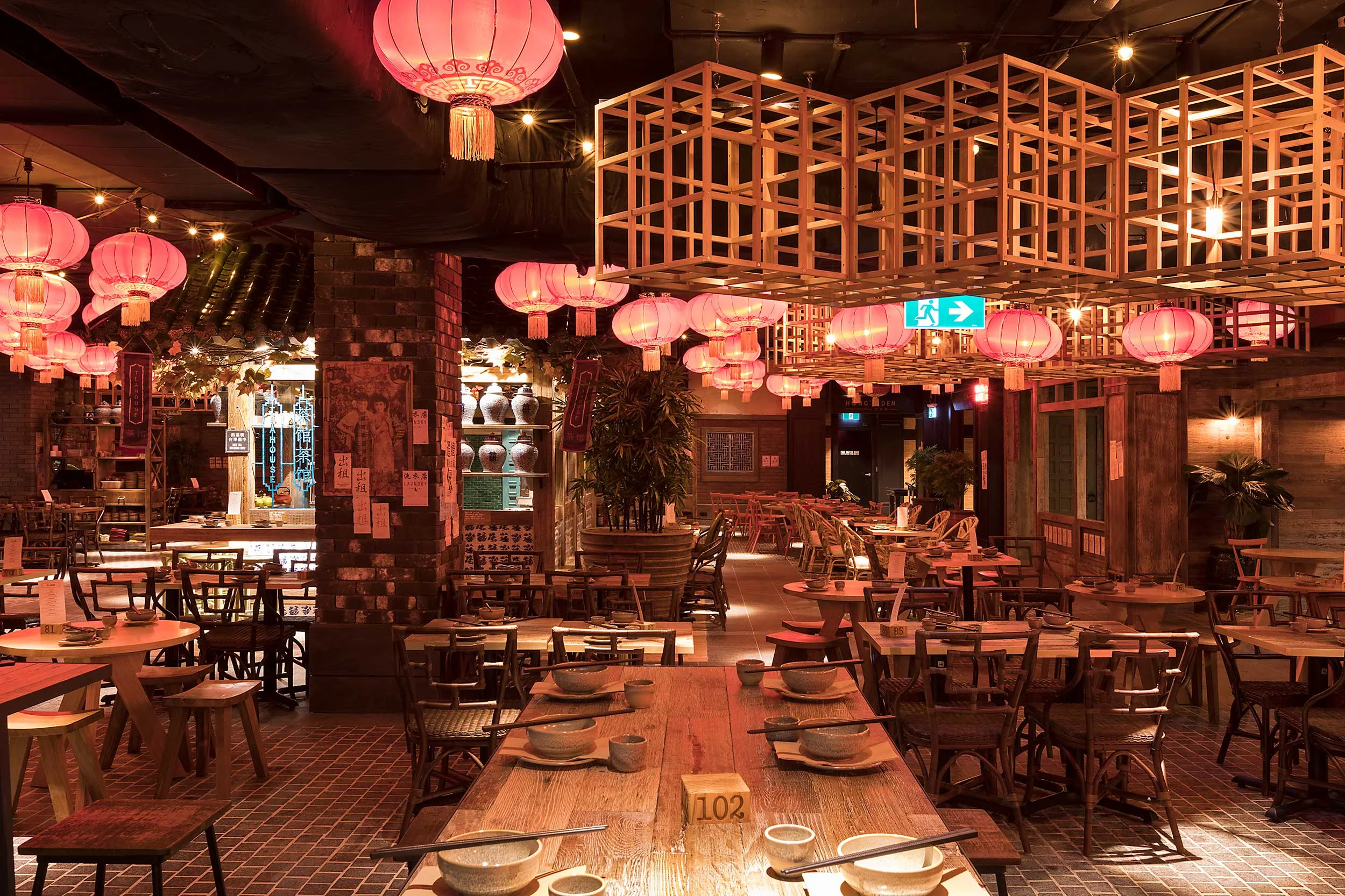 JuicyDesign-Projecthero-2500x1666-InteriorBranding-BankstownSportsClub-PekingSquare-YumCha-07.jpg