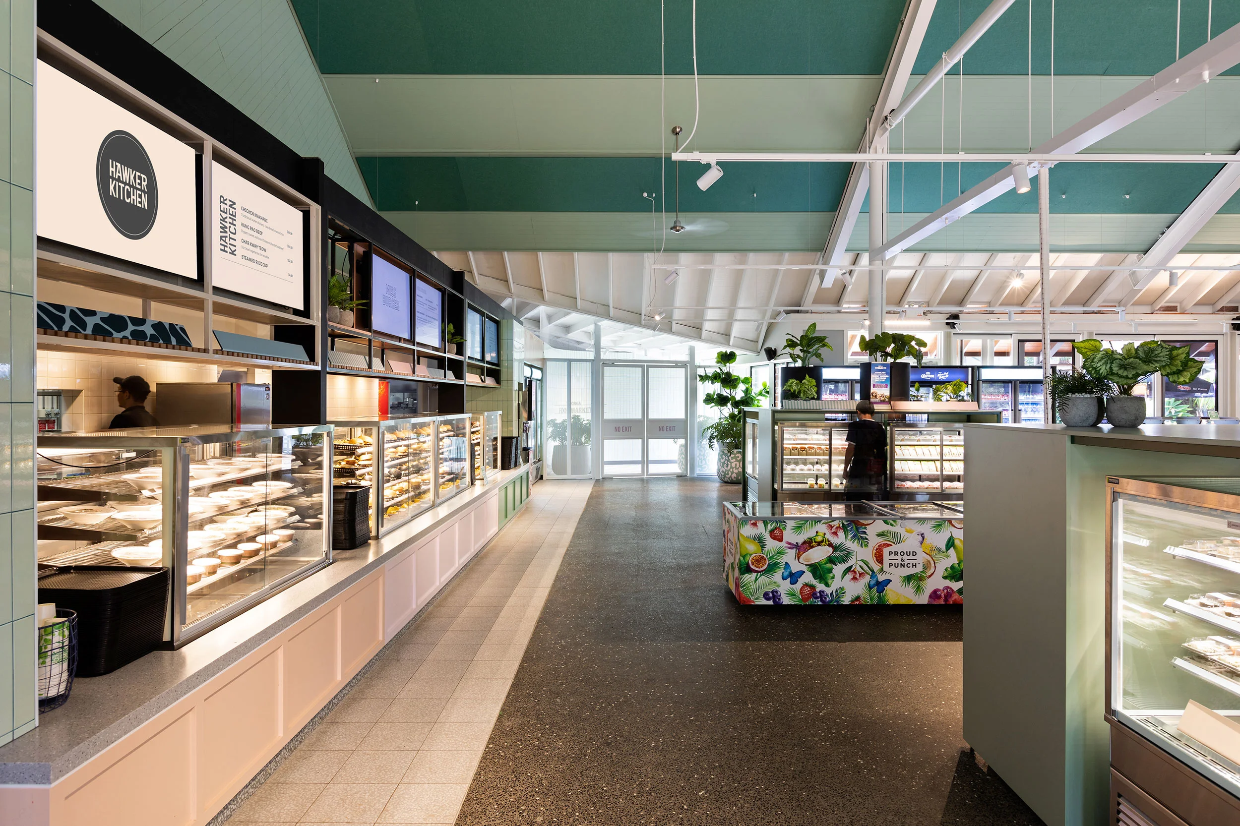 JuicyDesign-Projecthero-2500x1666-InteriorBranding-TarongaZooSydney-01.jpg