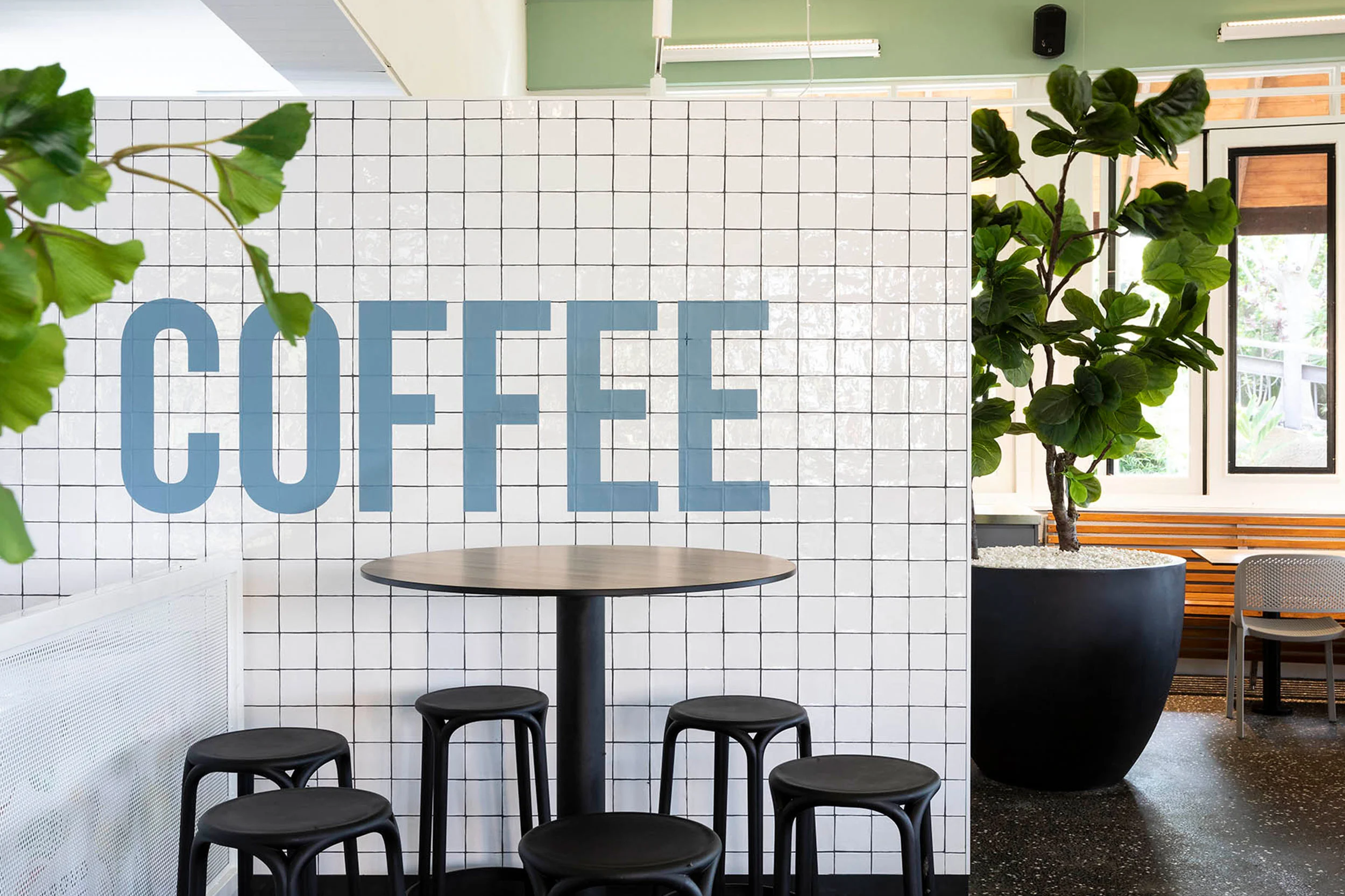 JuicyDesign-Projecthero-2500x1666-InteriorBranding-TarongaZooSydney-08.jpg