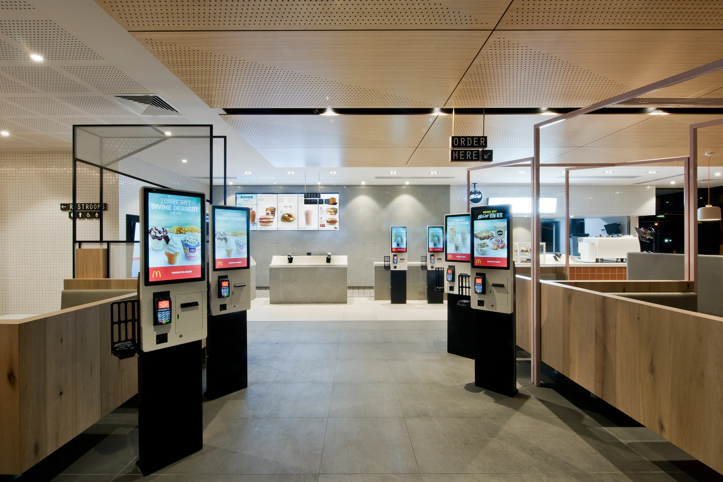 JuicyDesign-Projecthero-2500x1666-InteriorBranding-McDonalds-HumanComfort.jpg
