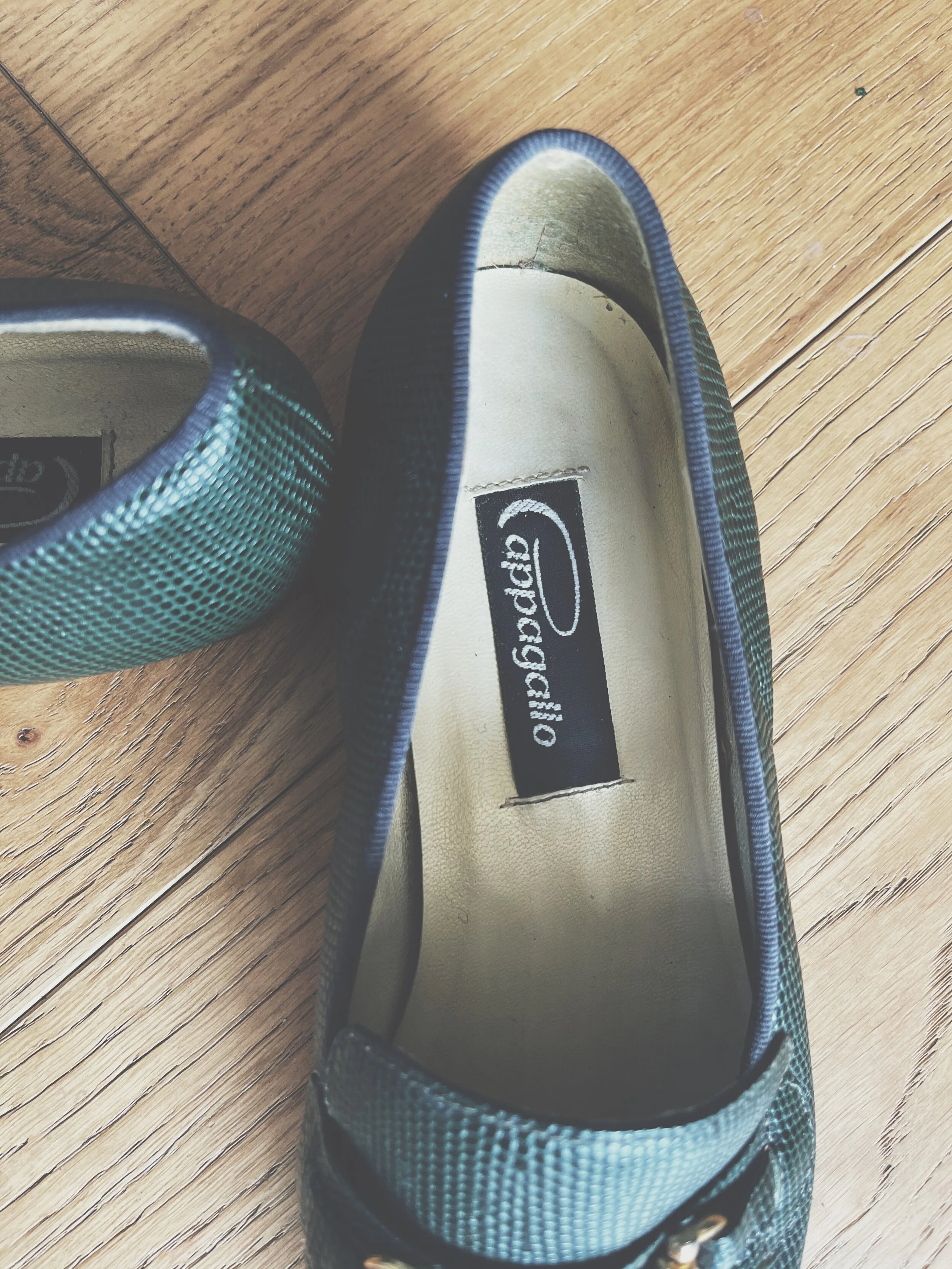 green croc loafer tag.jpg