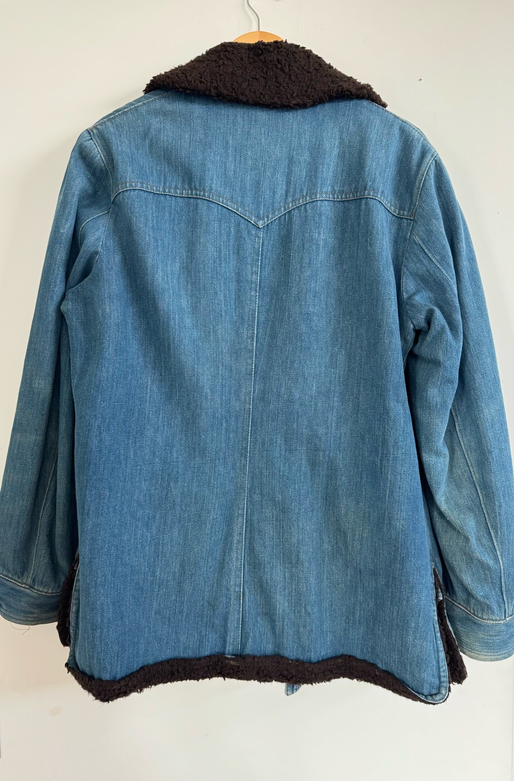 98DB21C2-BB6E-46A2-B311-B2AA873212A1