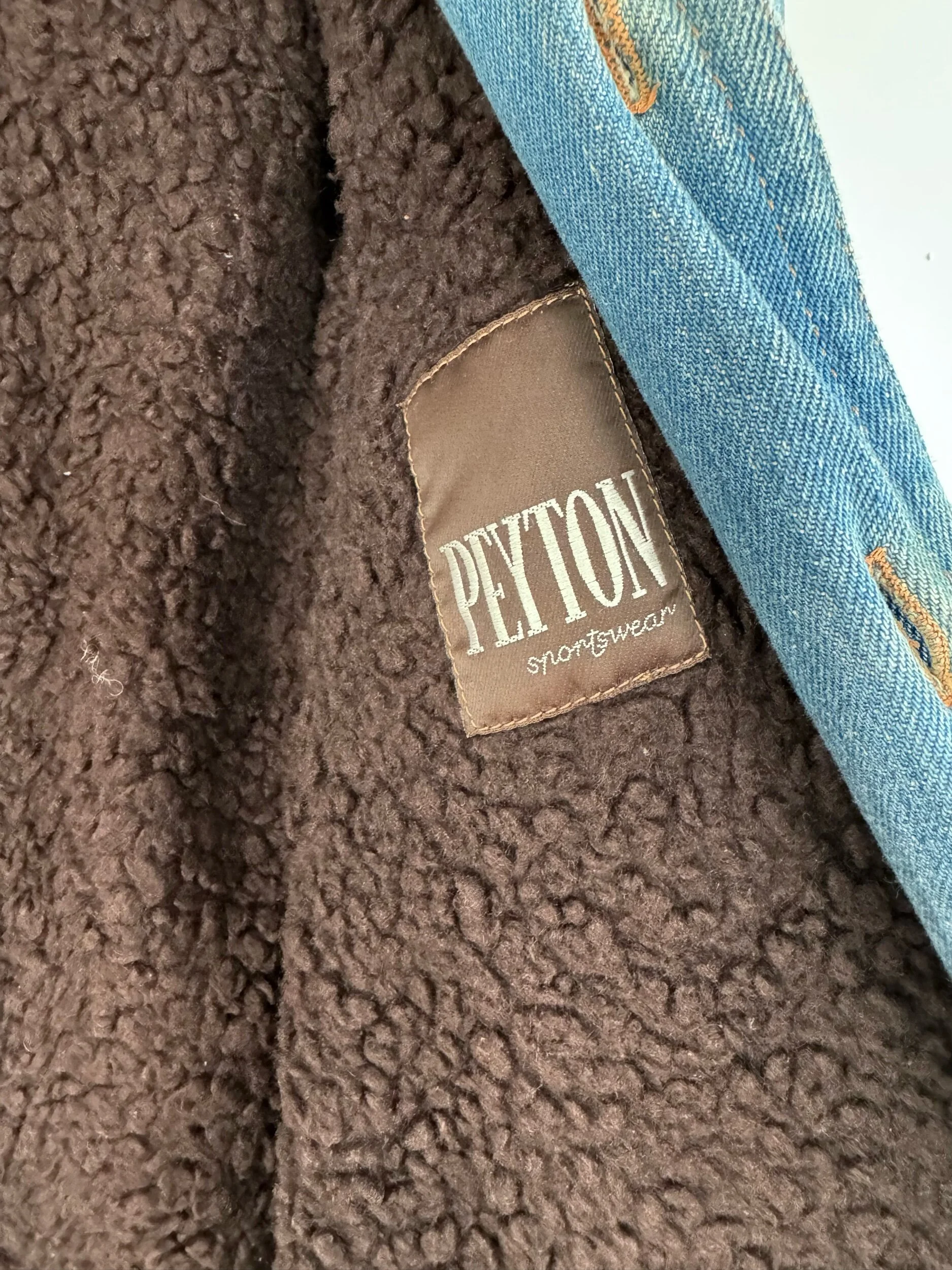 6DC9616B-D290-458E-A2F6-99545581D730