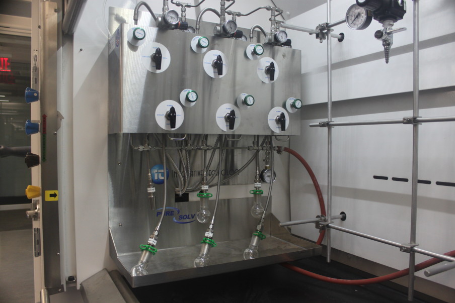 Solvent purification system