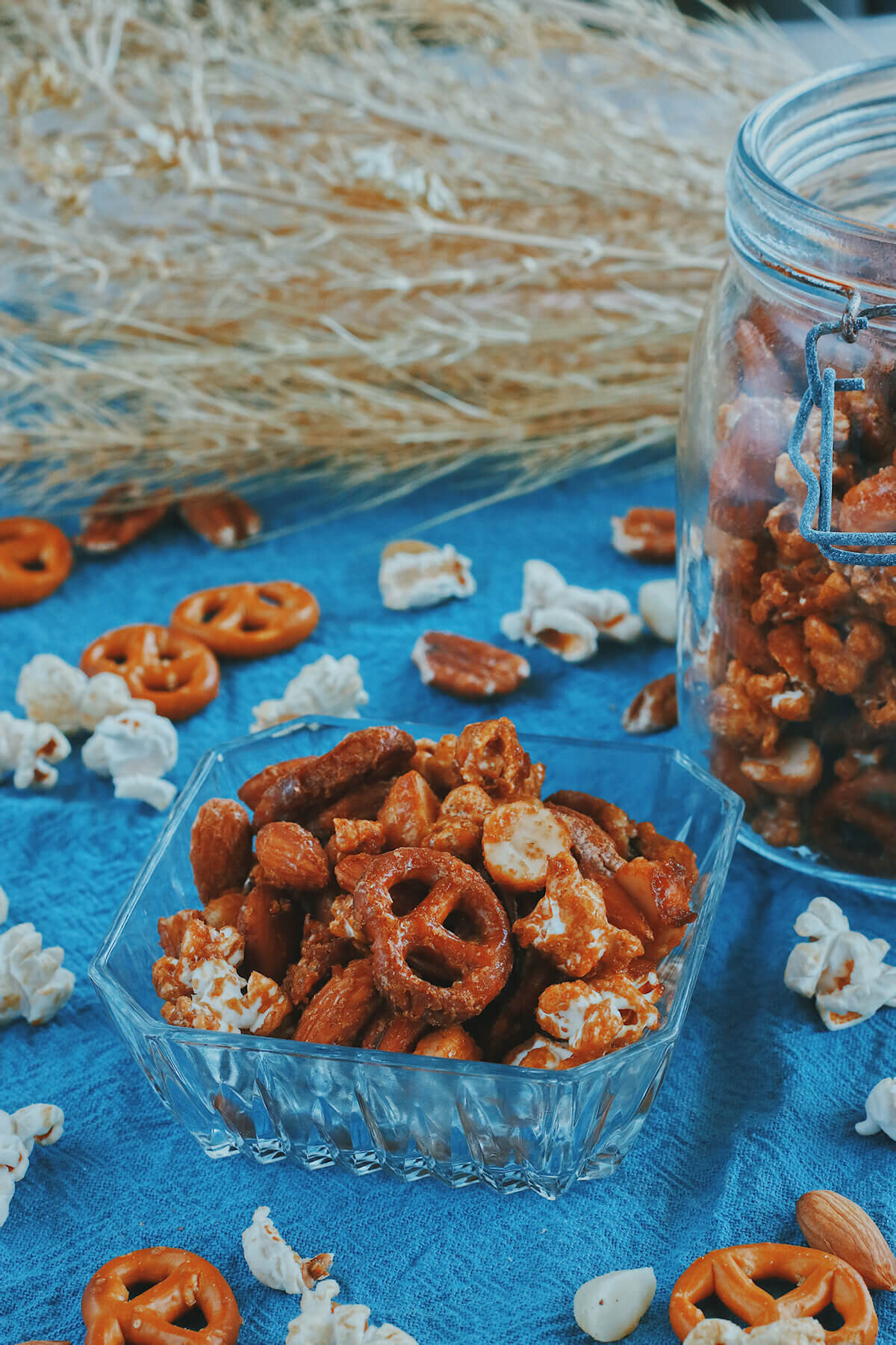 SWEET & SALTY NUT MIX_12.JPG