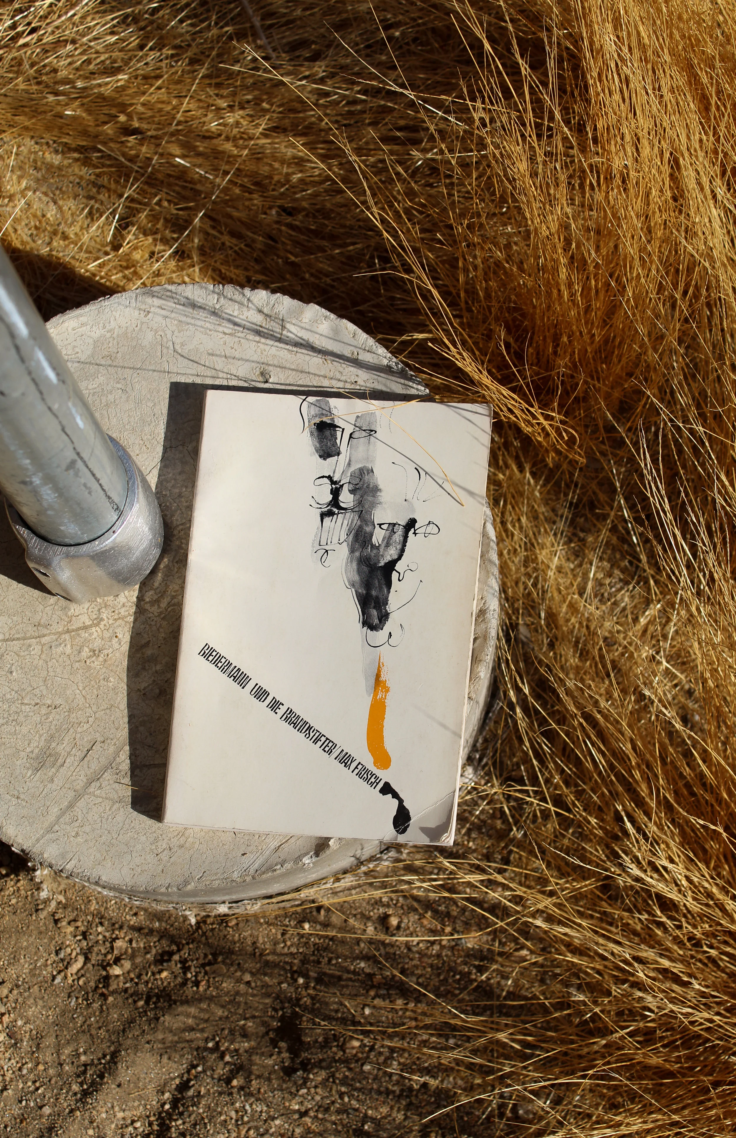 Biedermann und die Brandstifter by Max Frisch