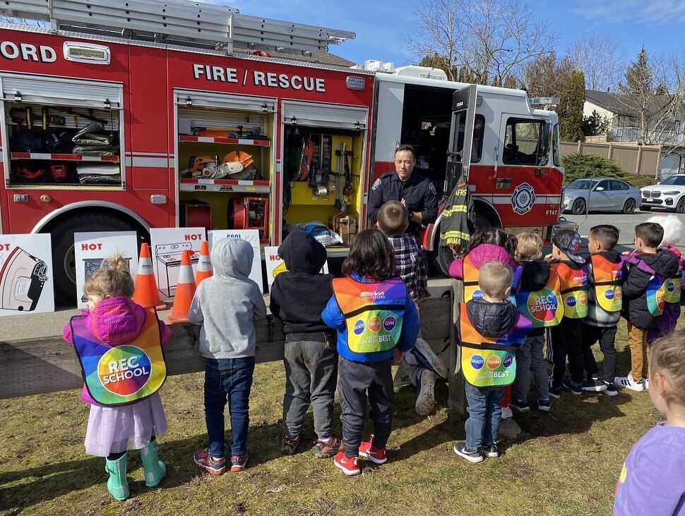 Huge thank you to @abbotsfordprc Play &amp; Learn Preschool for having us and being such great jr. fire fighters! 

Fire fighter Iwama spoke to four preschool classes about fire safety then geared up and went on air to show the kids that although the