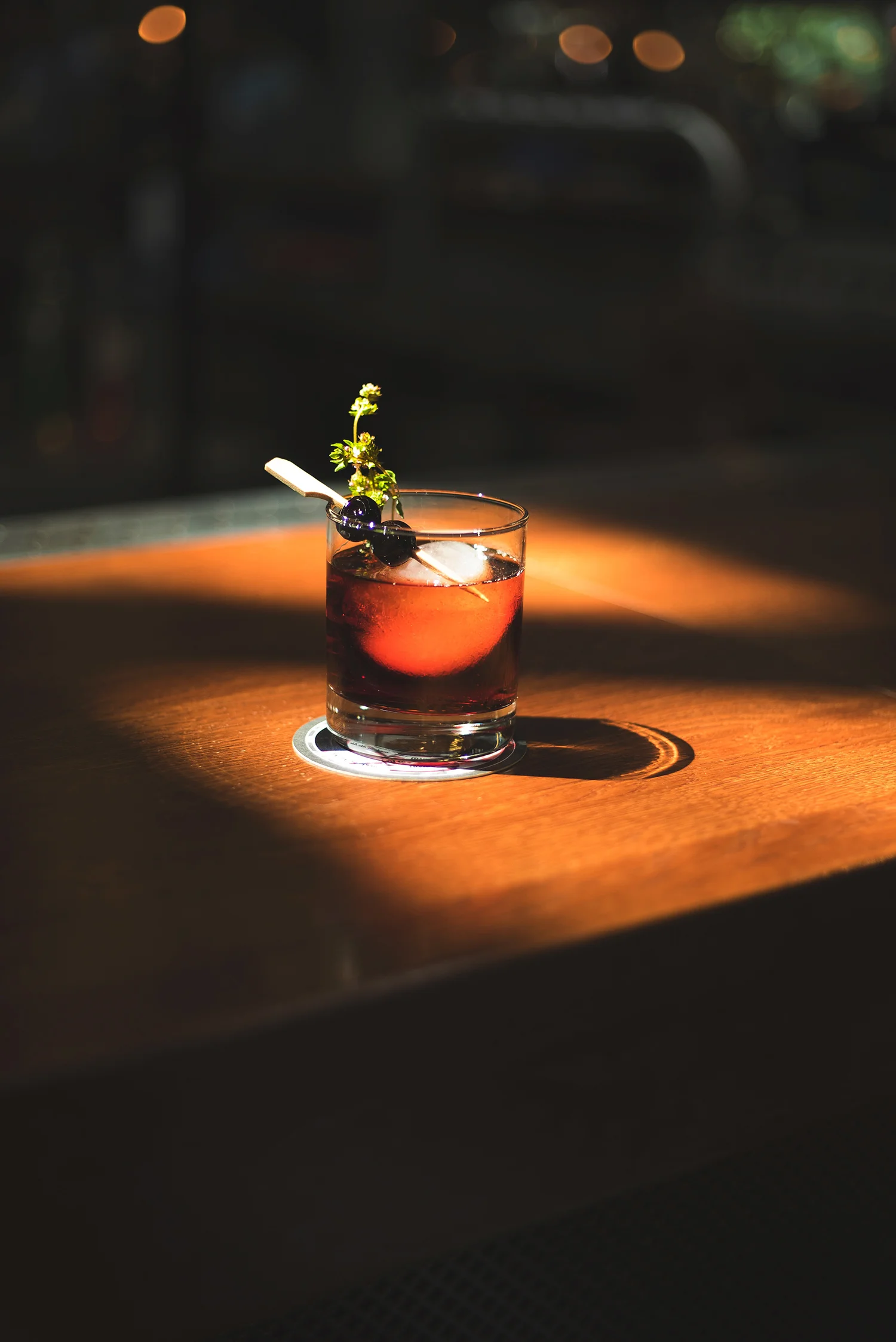 redseven-bar.jpg