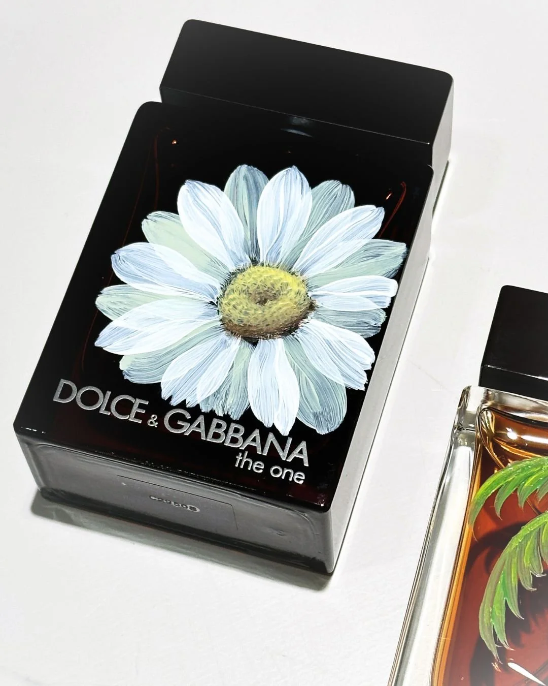 Dolce & Gabanna perfume live bottle painting at LAX duty free shop Lunar New Year event