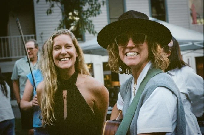 Is there anything better than live music outside?! These snaps from @jesse_leafy are giving us all the nostalgia for sweet summertime shows 🌞 

We&rsquo;re stoked to be returning to @beyondthegroovemusic&rsquo;s Music on the Green series in Mountain