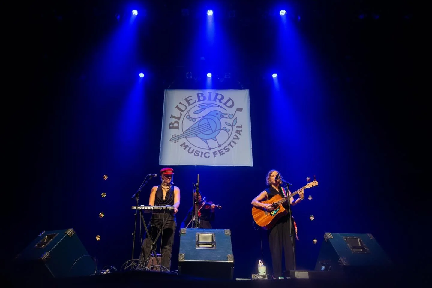 How it&rsquo;s going vs. how it started 🙃

Swipe to see our first ever Boulder show at @thelaughinggoat circa Feb 2019

Amazing snaps by @laurenhartphoto at @bluebirdmusicfestival on Saturday 💙