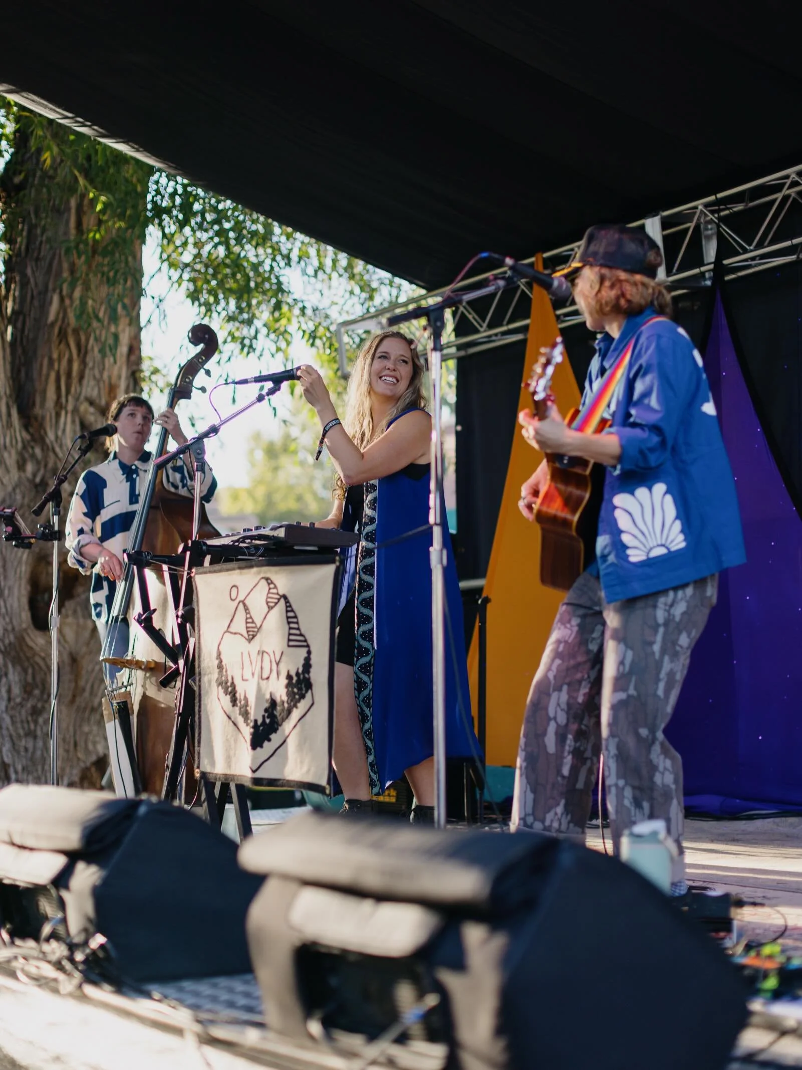 @smalltowngathering WE JUST ADORE YOU! What an amazing &amp; nourishing weekend in the heart of Salida 🫶🏼 shoutout to @madeleine__leigh for holding it down on upright &amp; @ericsheddfanpage for shredding on the mando. There&rsquo;s nothing we love