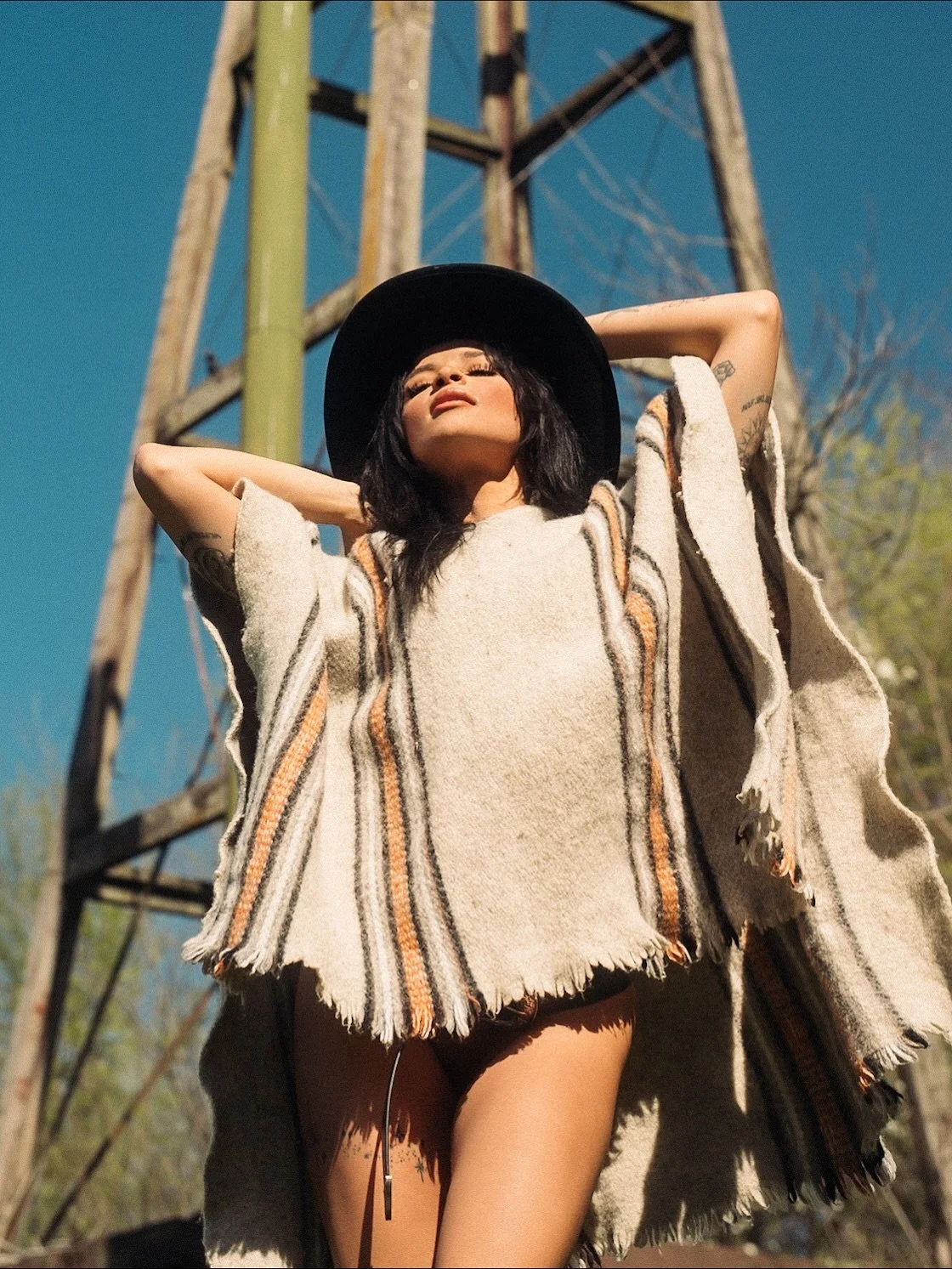 Dust &amp; daylight around these parts 🔥🤠
///
High noon with: @doseofbunni