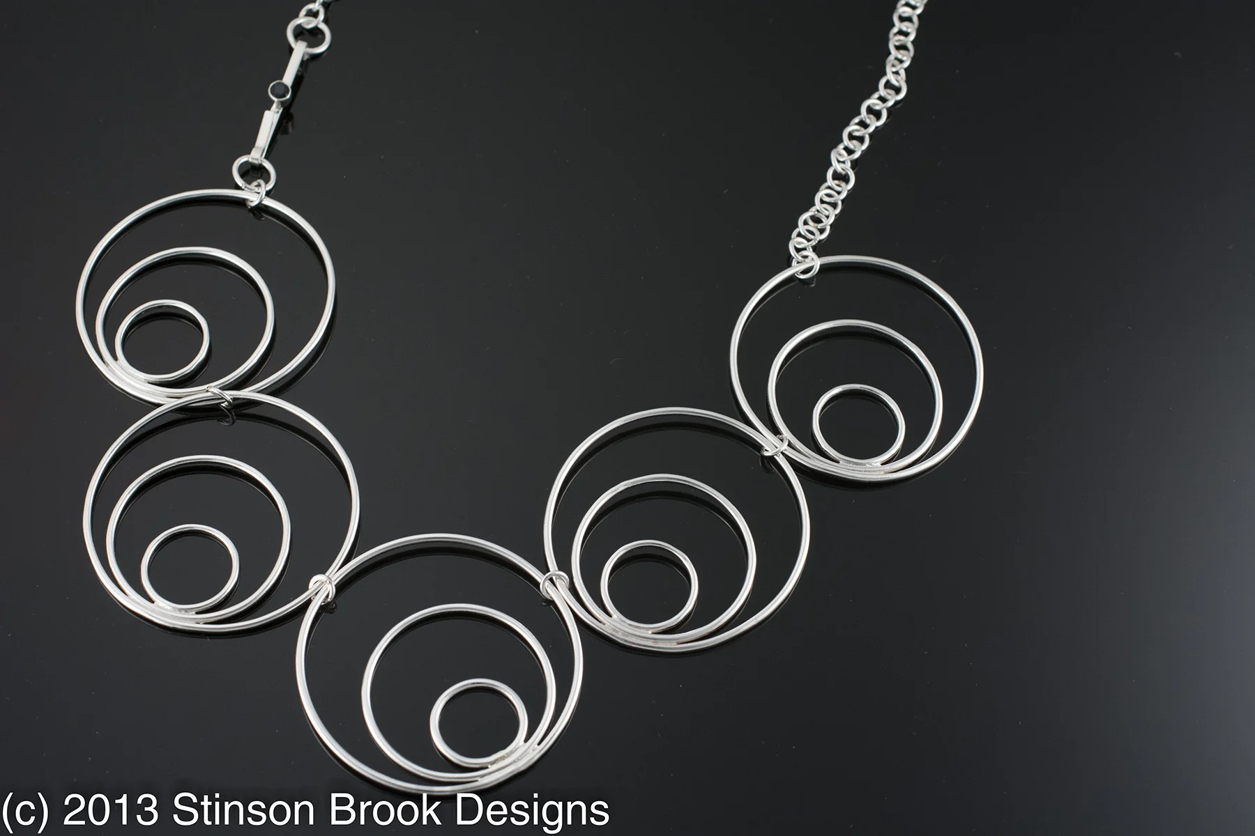 15 Ring Chain - Series 1 - round wire-0543 - esized.jpg