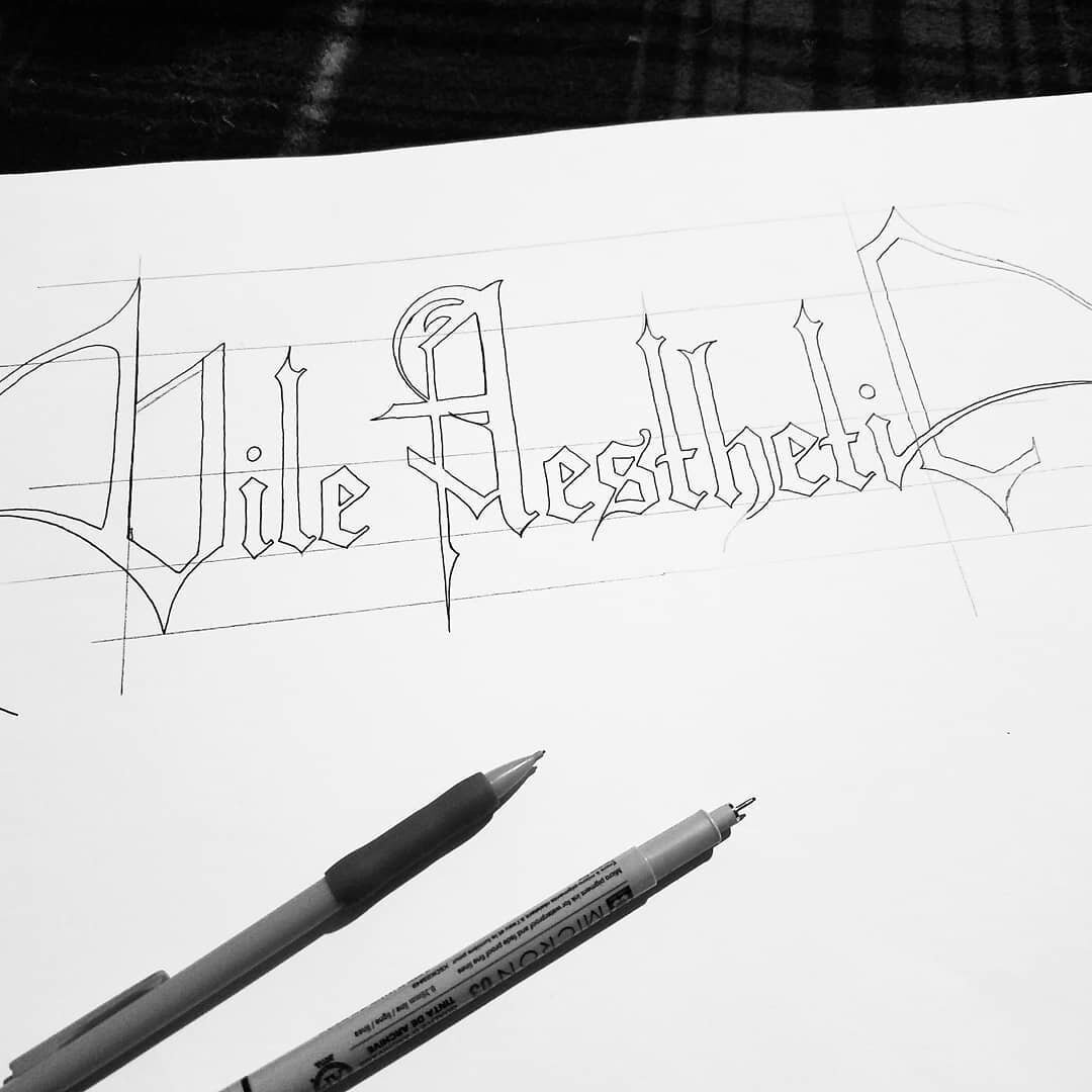 Just playing with some logo designing for @VileAestheticOfficial. I don't intend to use this at all, but it's fun to practice.

#bandlogo #logodesign #logodesigner #logoartist