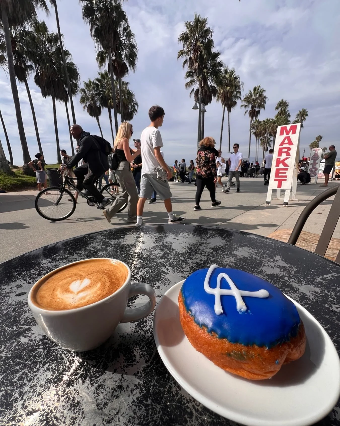 Local pride, great coffee

 #coffee #losangeles #venicebeach #organic