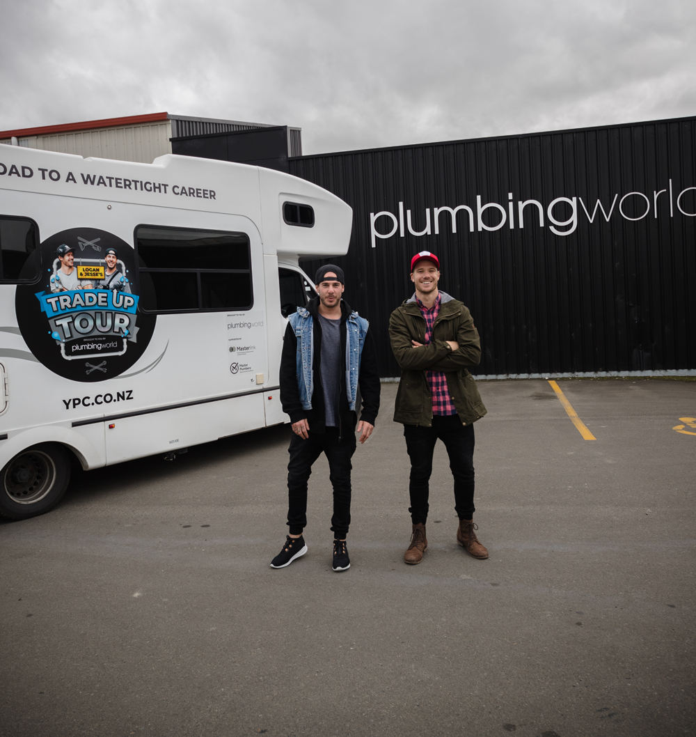 Trade-Up-Tour-Logan-Dodds-Jesse-James-2.png