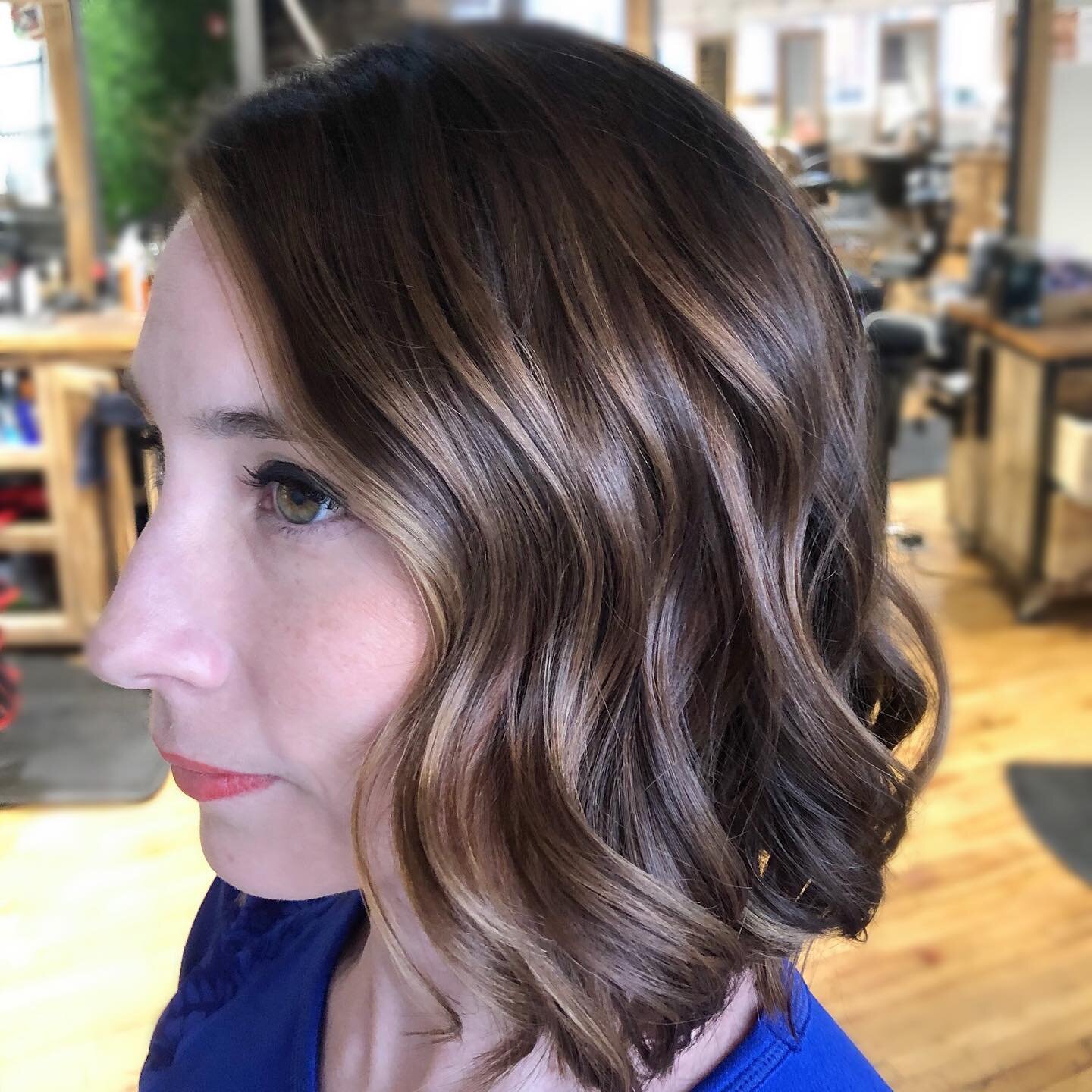 Beautiful After/Before Soft Balayage with Subtle Waves and Cropped Haircut. .
.
.
.
#reclaimyourbeauty #webstergroves #blvdstl #websterhairstylist