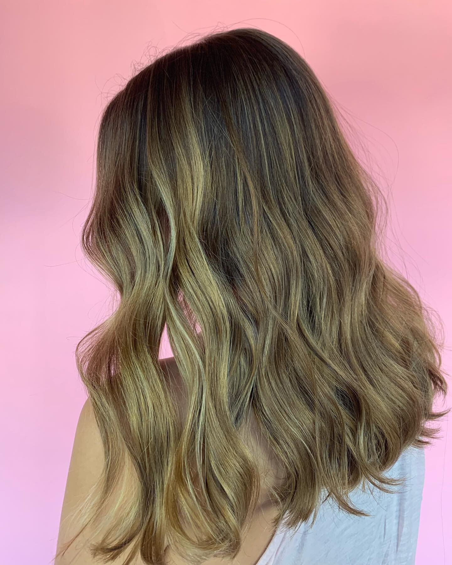 Balayage aren&rsquo;t just for blondes 🤎Balayage are great for those who don&rsquo;t want to keep up with lightening maintenance.  #hairstylist #stlhair #stlbalayage #balayage #brunette