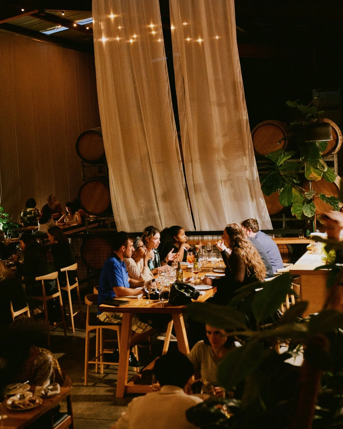 LARGE GROUP BOOKINGS! Yes we can definitely accommodate them! We have three options for groups of 10 all the way up to 40 people, without having to hire the whole space ✨

Dive bar: up to 3 tables of 10 for casual drinks and dining.
Restaurant floor: