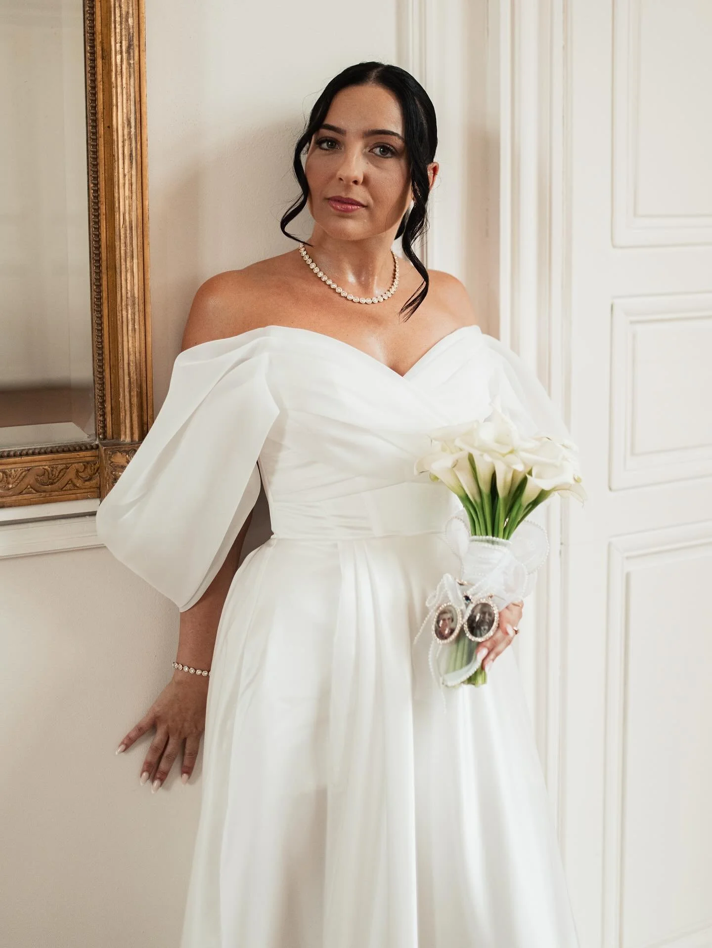 Le mariage de Julia &amp; Alexandre au ch&acirc;teau Formont &hearts;️ .

Fleuriste : @aux_floralies 
Dj : @odf_events 
Traiteur : @oplaisirgourmand 
Robe : @les_filles_fideles 
Lieu de r&eacute;ception : @chateau_formont