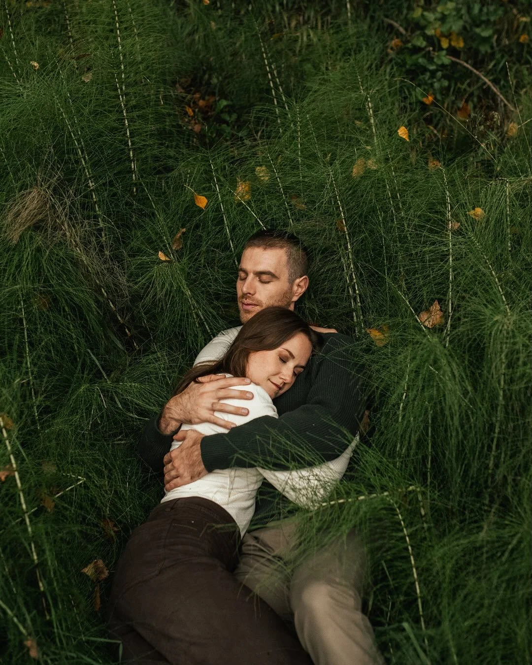 Un apr&egrave;s-midi en compagnie de Gabrielle et S&eacute;bastien pour leur s&eacute;ance photo d&rsquo;engagement dans les vignes de Saint-&Eacute;milion. 

Cette rencontre nous a permis de profiter de ce beau cadre, et bien s&ucirc;r aussi d&rsquo