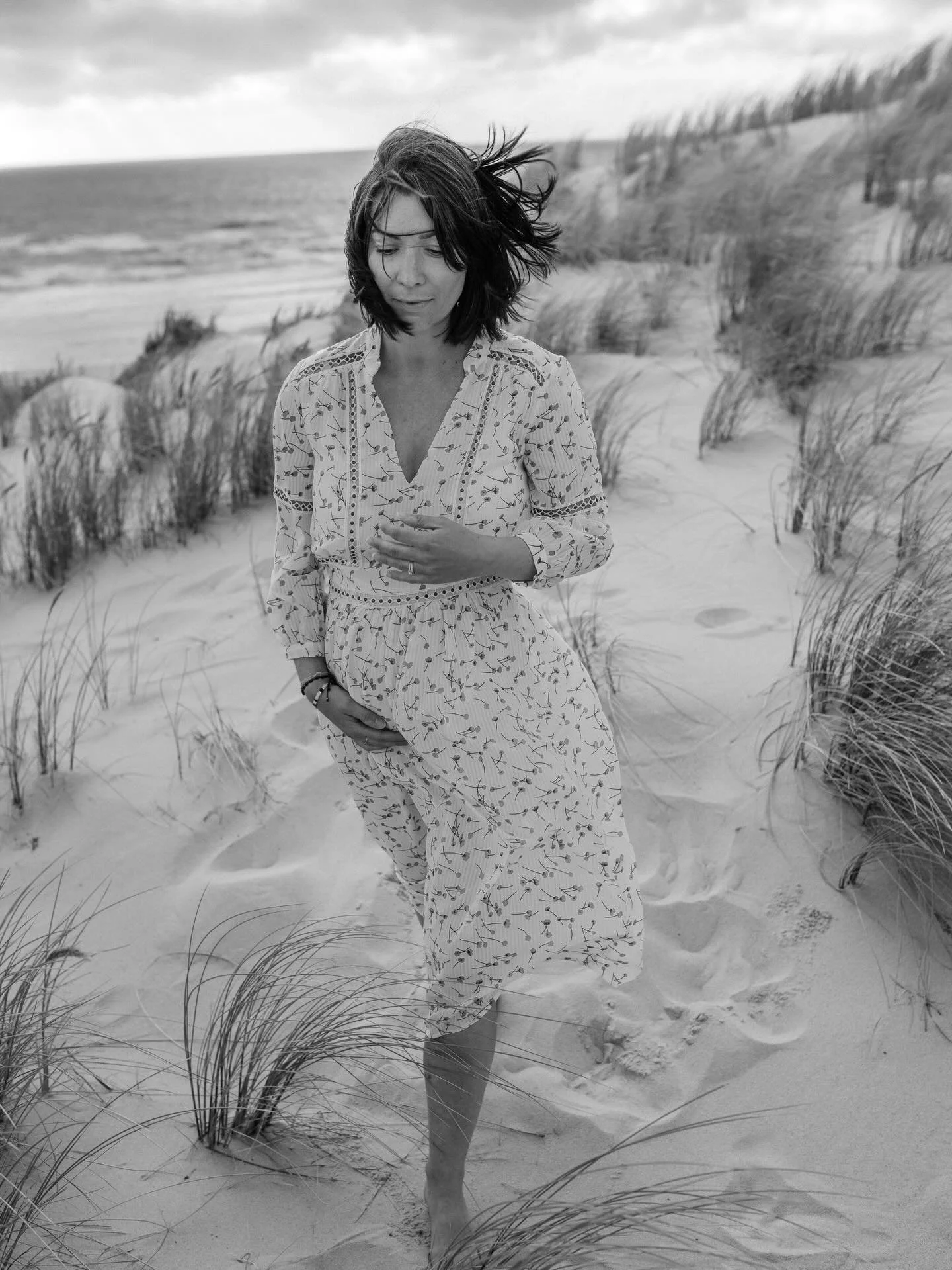 Un si beau moment, lors de cette s&eacute;ance Grossesse, en fin de journ&eacute;e, avec une lumi&egrave;re incroyable &agrave; Lacanau. ☀️☀️☀️