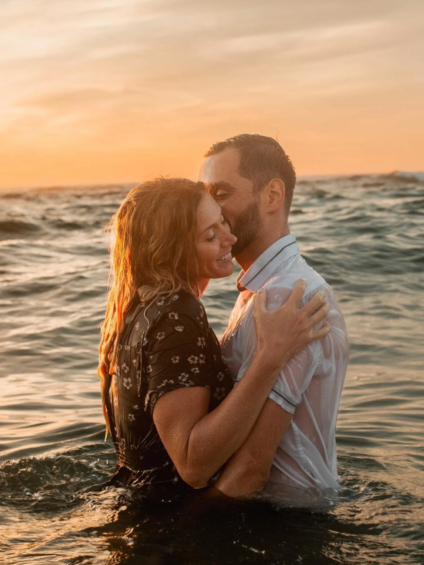 S&eacute;ance couple au coucher de soleil ( Esther &amp; Jean ) ❤️❤️.
#biarritz #seancecouple #photographebordeaux