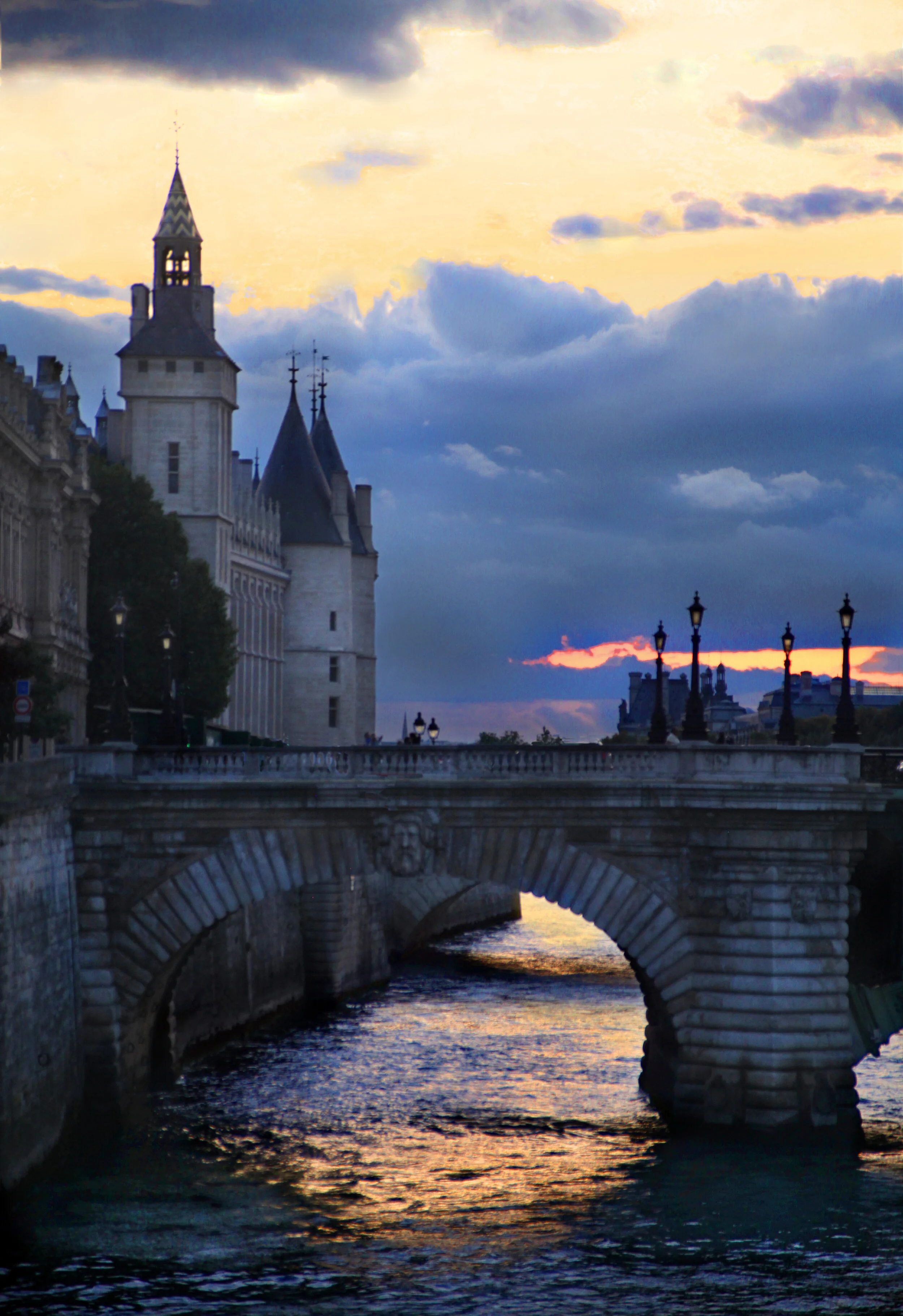 Conciergerie at Sunset