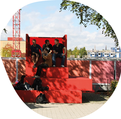 CASE RED DTU IMG_4357.web_.RGB_.png