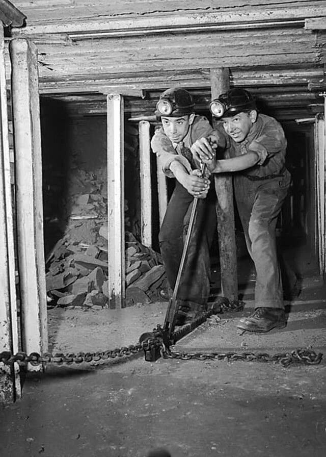 640px-Aberaman_Miners_Training_Centre_(8093688755)-min.jpg