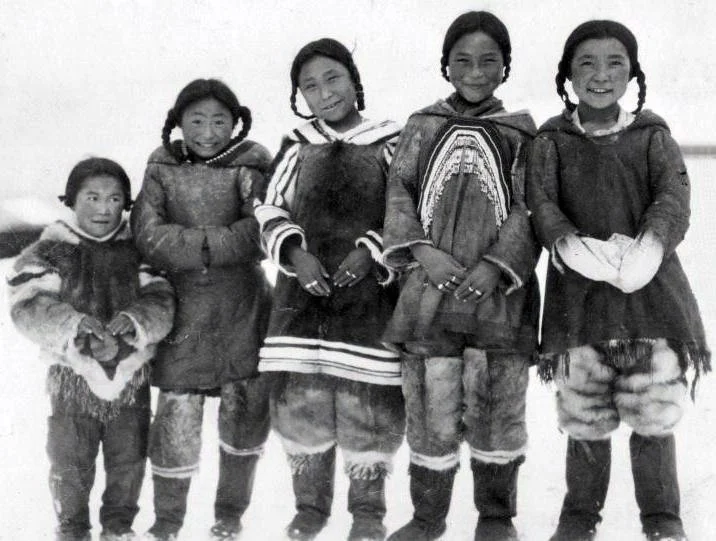 Enfants_Inuits_1925.jpg