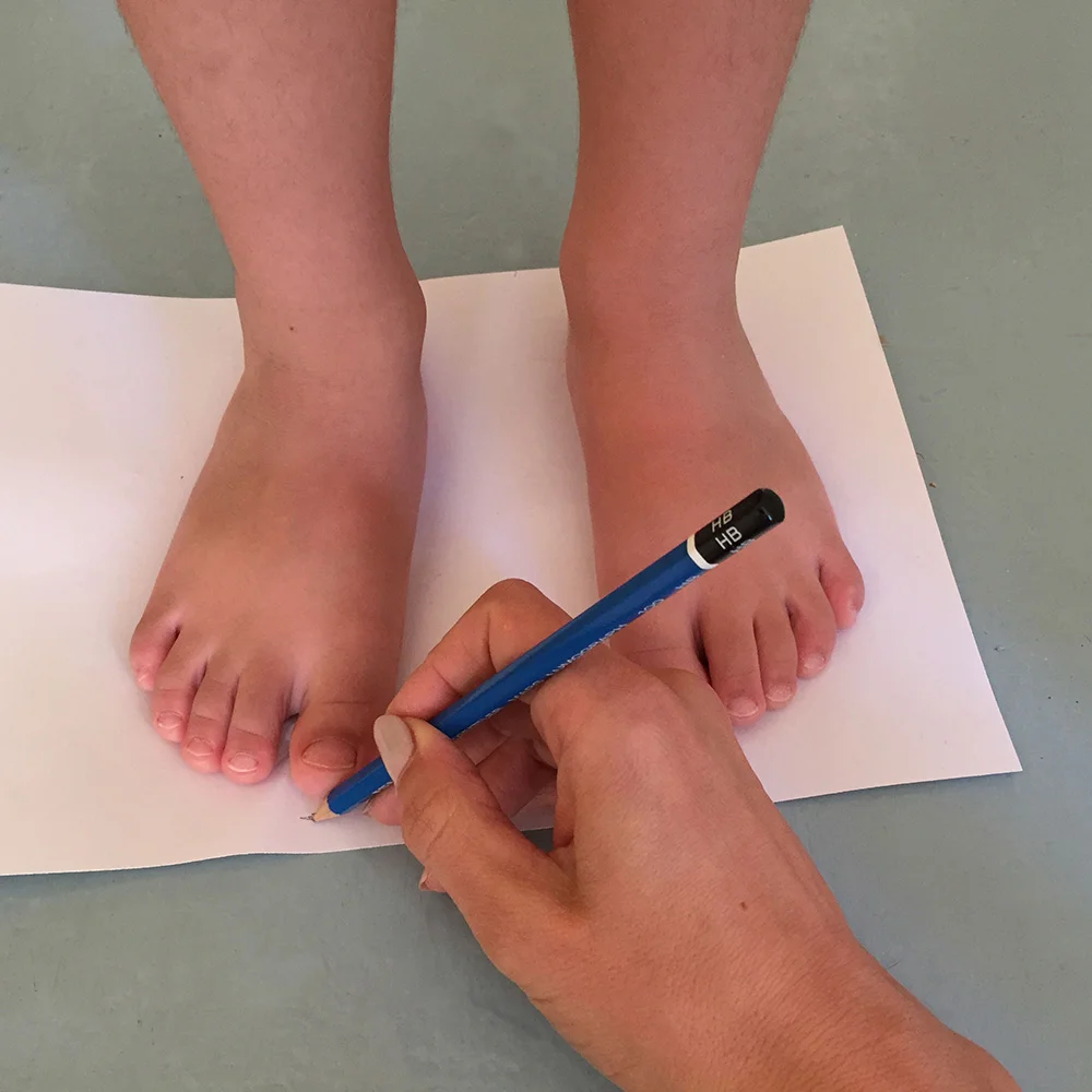 1. Mark the longest toe