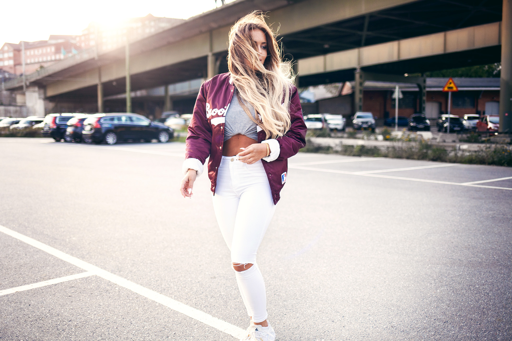 FannyLyckman-White-jeans-baseballjacket1.jpg