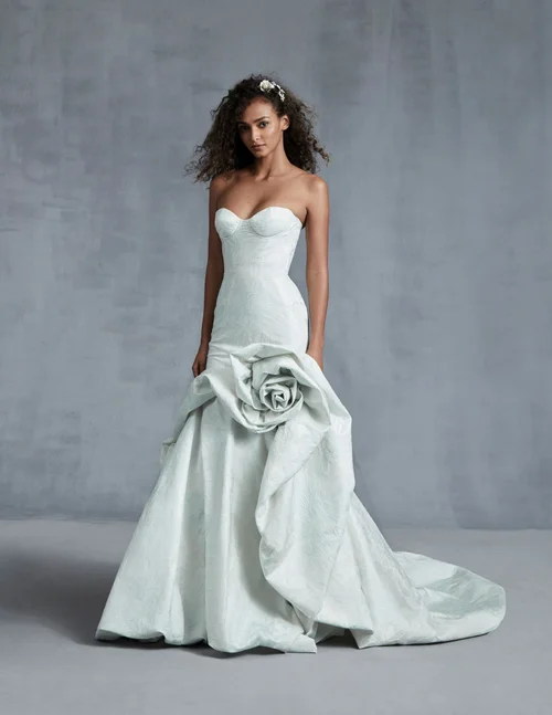 SAMPLE SALE GOWNS | Designer Wedding Dresses  The Wedding Shoppe