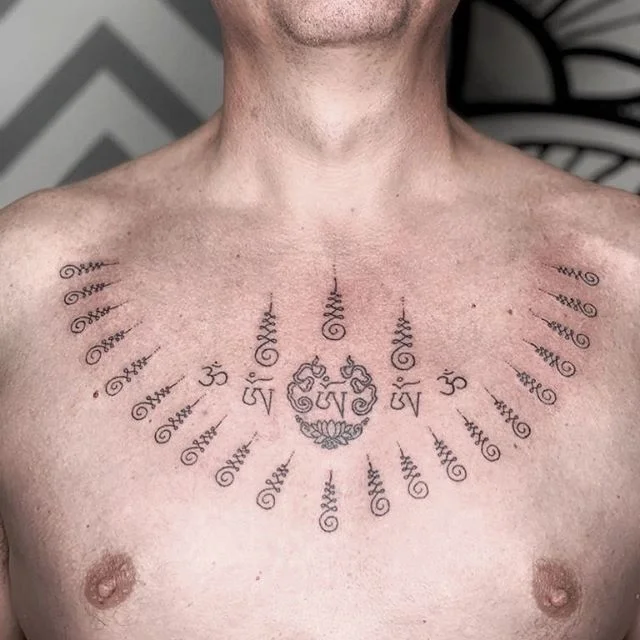 ࿇ @karmahousetattoos ࿇

The road to enlightenment is no straight line.
Handpoke tattoo by @gerryprana 
#karmahouse #karmahousetattoo #tattootemple #balitattoo #ubudtattoo #balitattoostudio #ubudtattoostudio #handpoke #handpokedtattoo