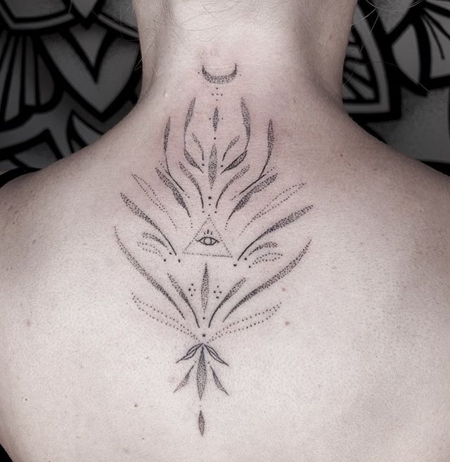 ࿇ @karmahousetattoos ࿇⁣
⁣
Backpiece by @gerryprana ⁣
⁣
⁣
⁣
#karmahouse #karmahousetattoo #tattootemple #balitattoo #ubudtattoo #balitattoostudio #ubudtattoostudio #handpoke #handpokedtattoo